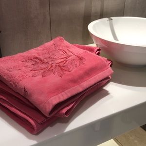 DESCAMPS BATH TOWELS